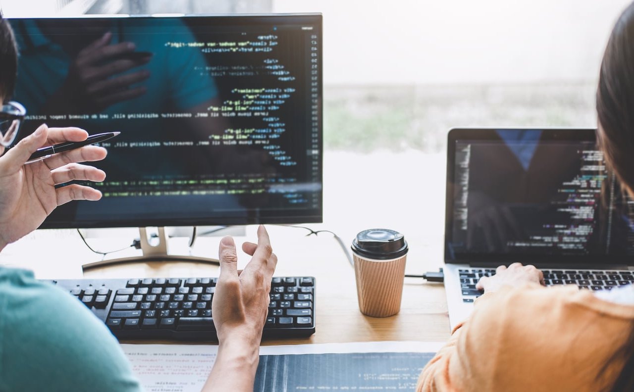 react code laptop